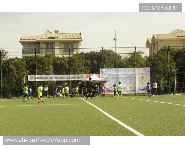 追梦绿茵场足球女队的奋斗与荣耀之路 追梦绿茵场足球女队的奋斗与荣耀之路